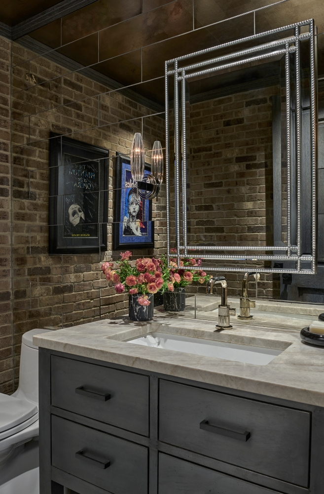 A well-appointed bath off the lounge area